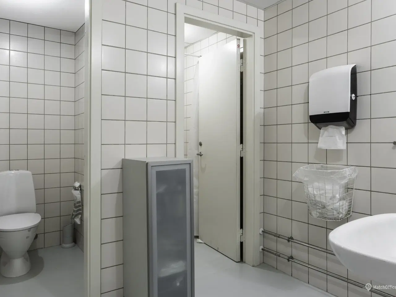 Billede 18 - Alsidigt og lyst kontorlejemål i populært erhvervsområde