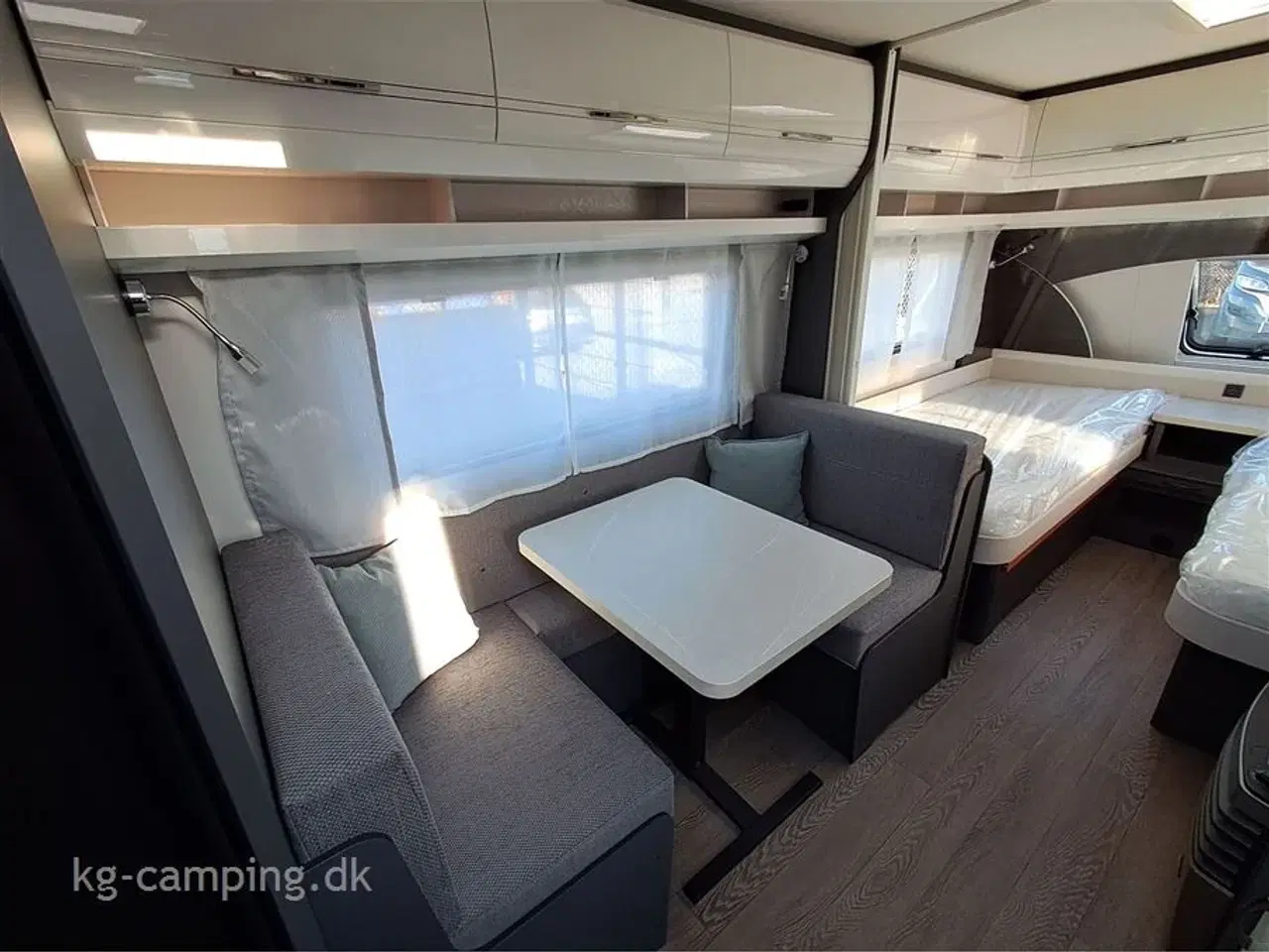 Billede 7 - 2026 - Hobby Excellent 460 SL   2026 model - Flot lille rejsevogn som kan nedvejes til 1350 kg.