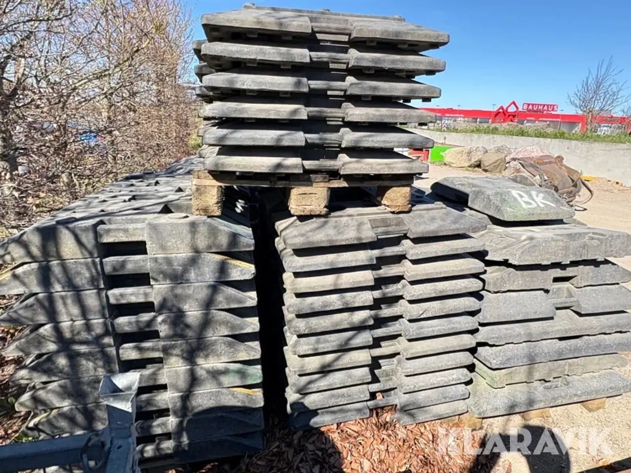 Billede 3 - Skiltefødder Nissen K1 og Klemfix 120 styk assorteret