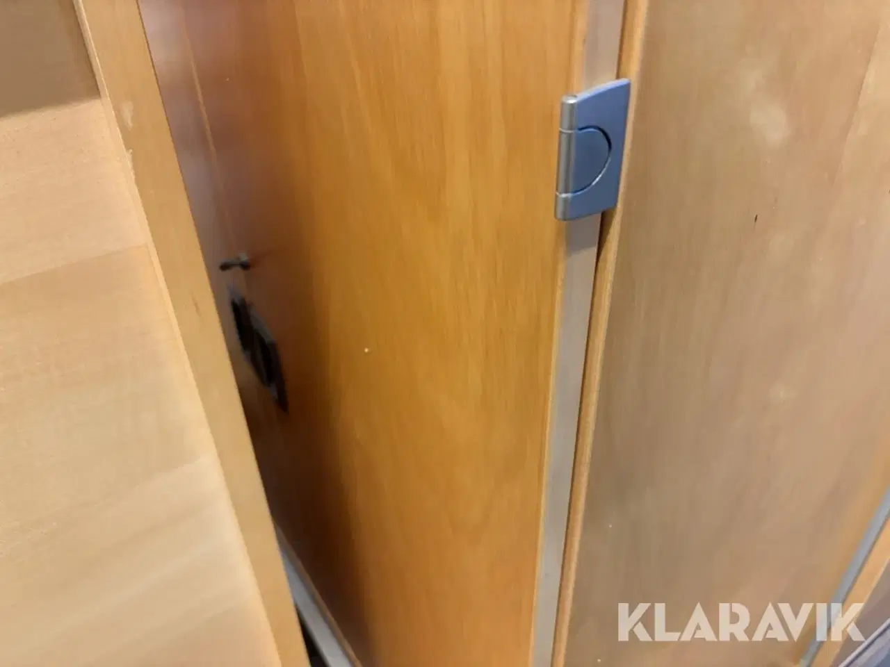 Billede 11 - Lot med kontormøbler - 9 paller