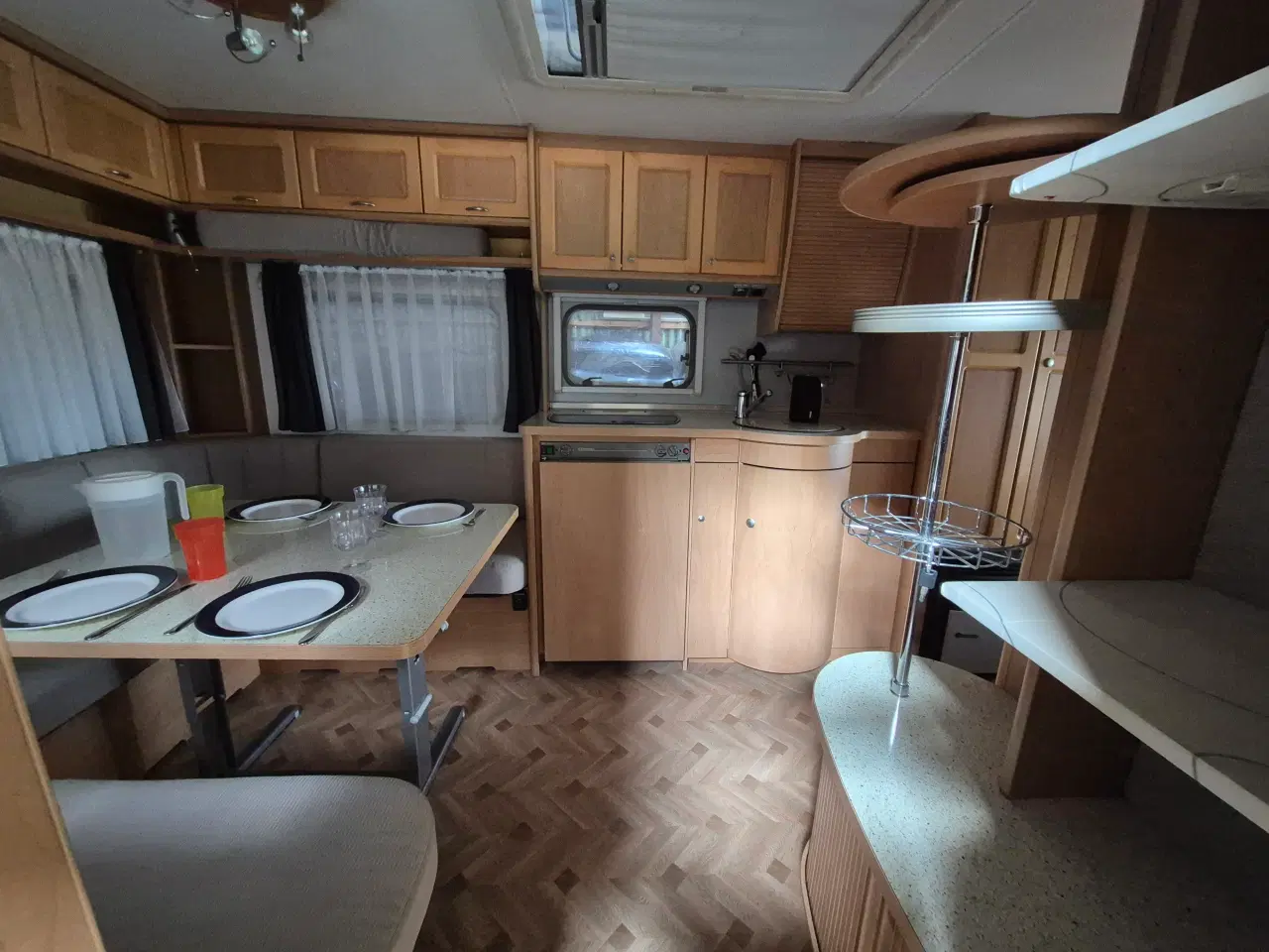 Billede 5 - Bürstner med Kampa fortelt