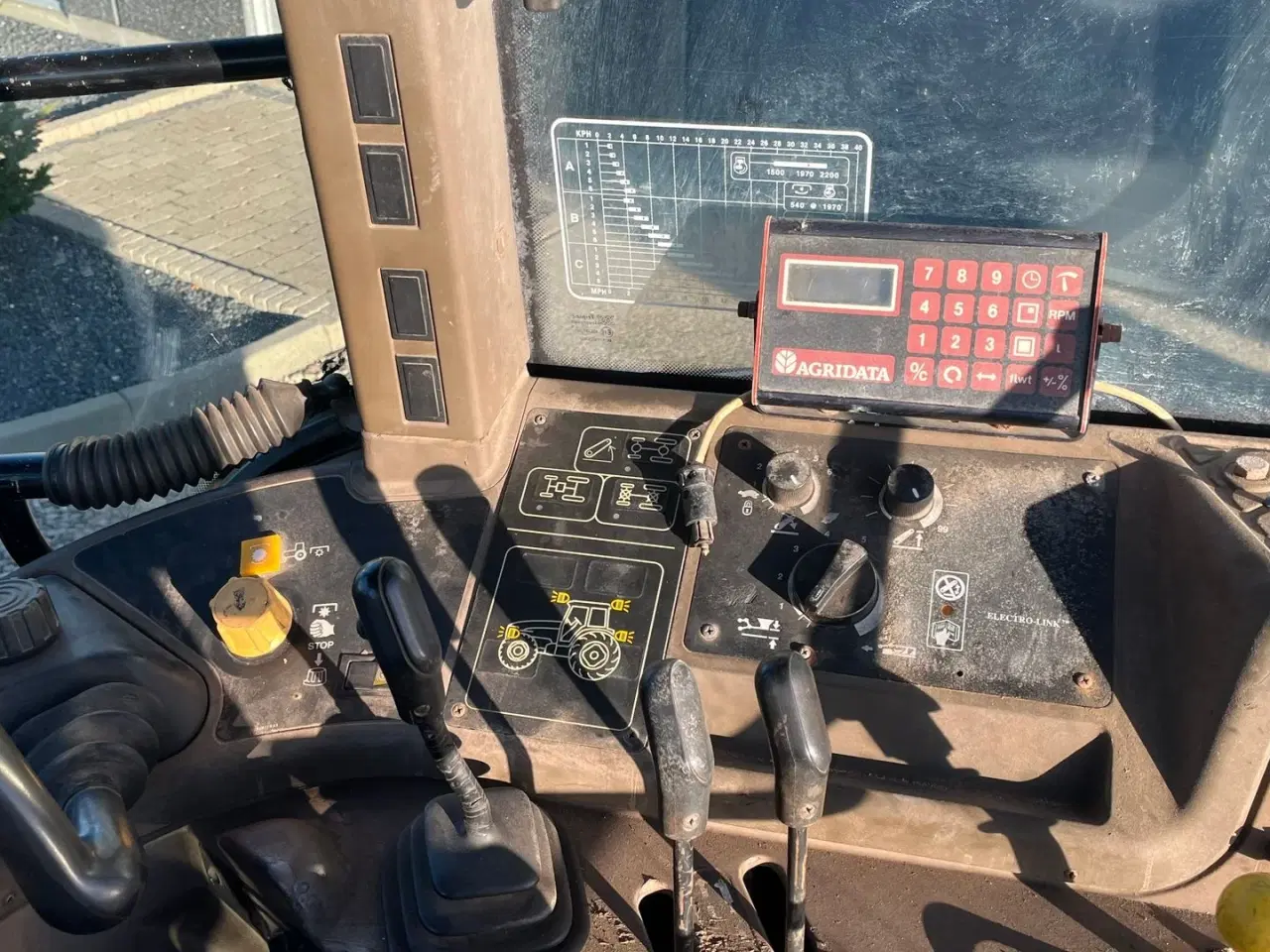 Billede 7 - New Holland M100 Med frontlift og turbo