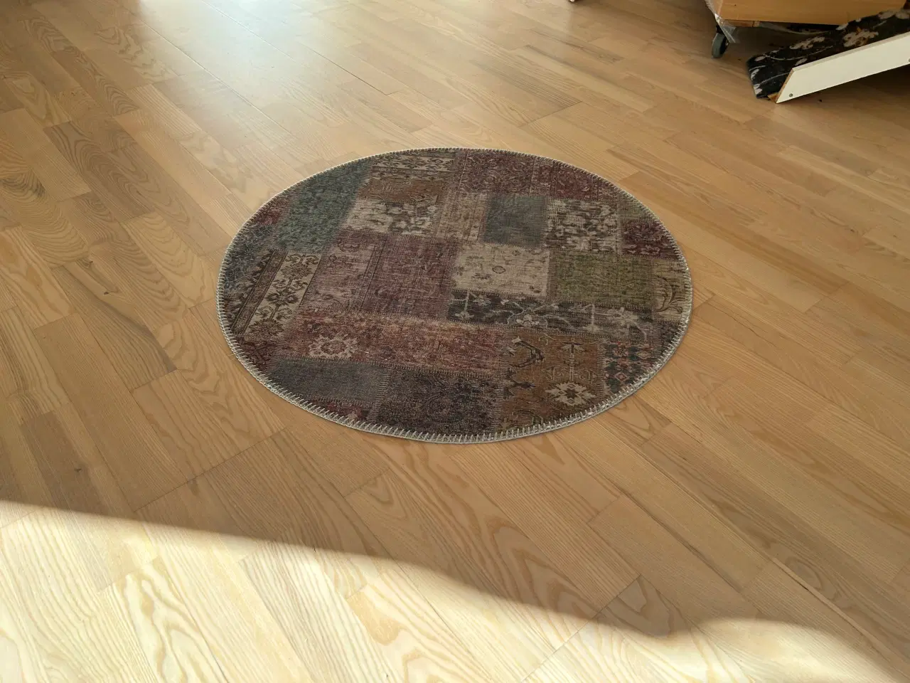 Billede 2 - Rundt Tæppe Patchwork Mønster