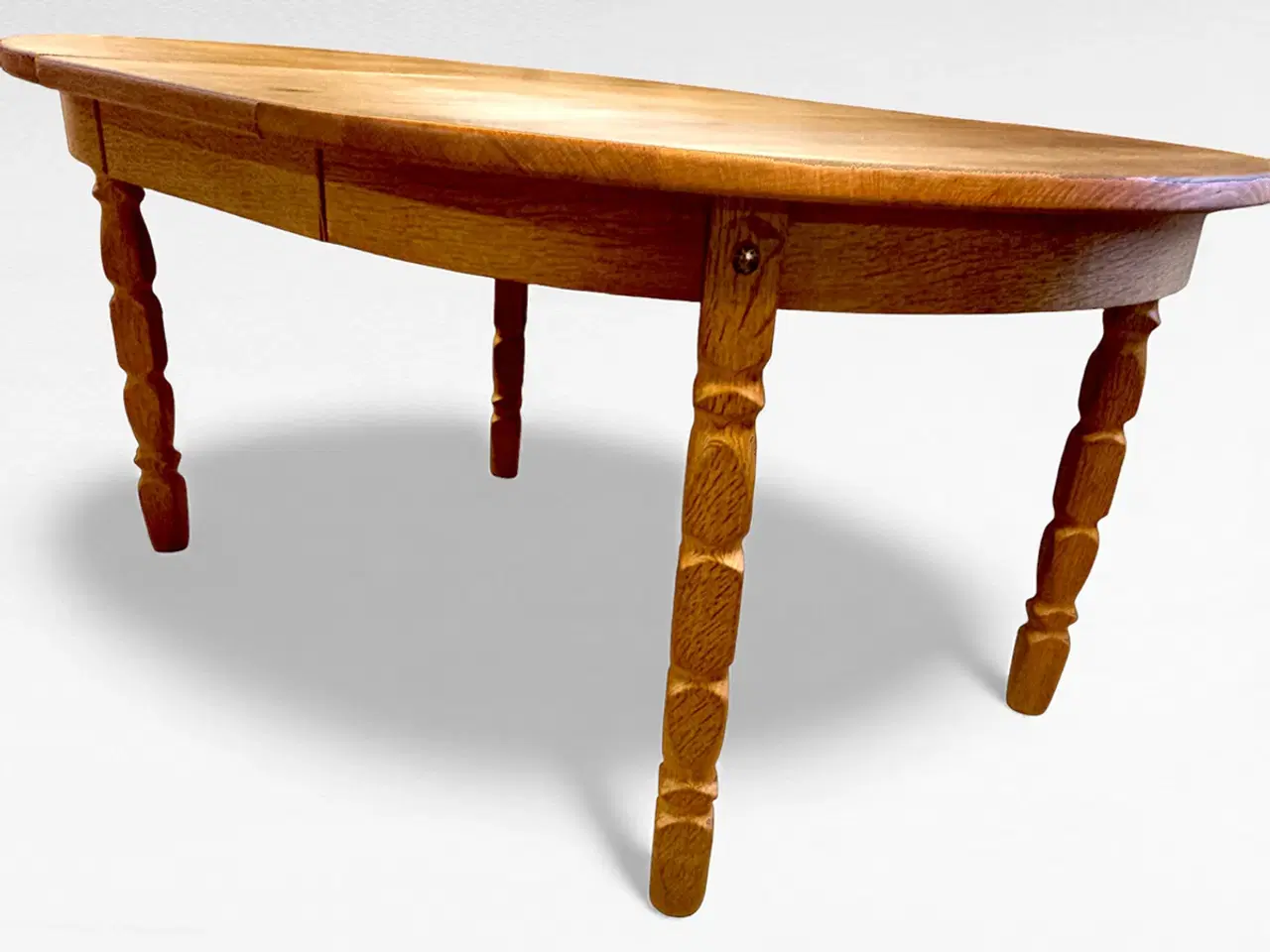 Billede 5 - Rundt spisebord i eg – Kærnulf stil