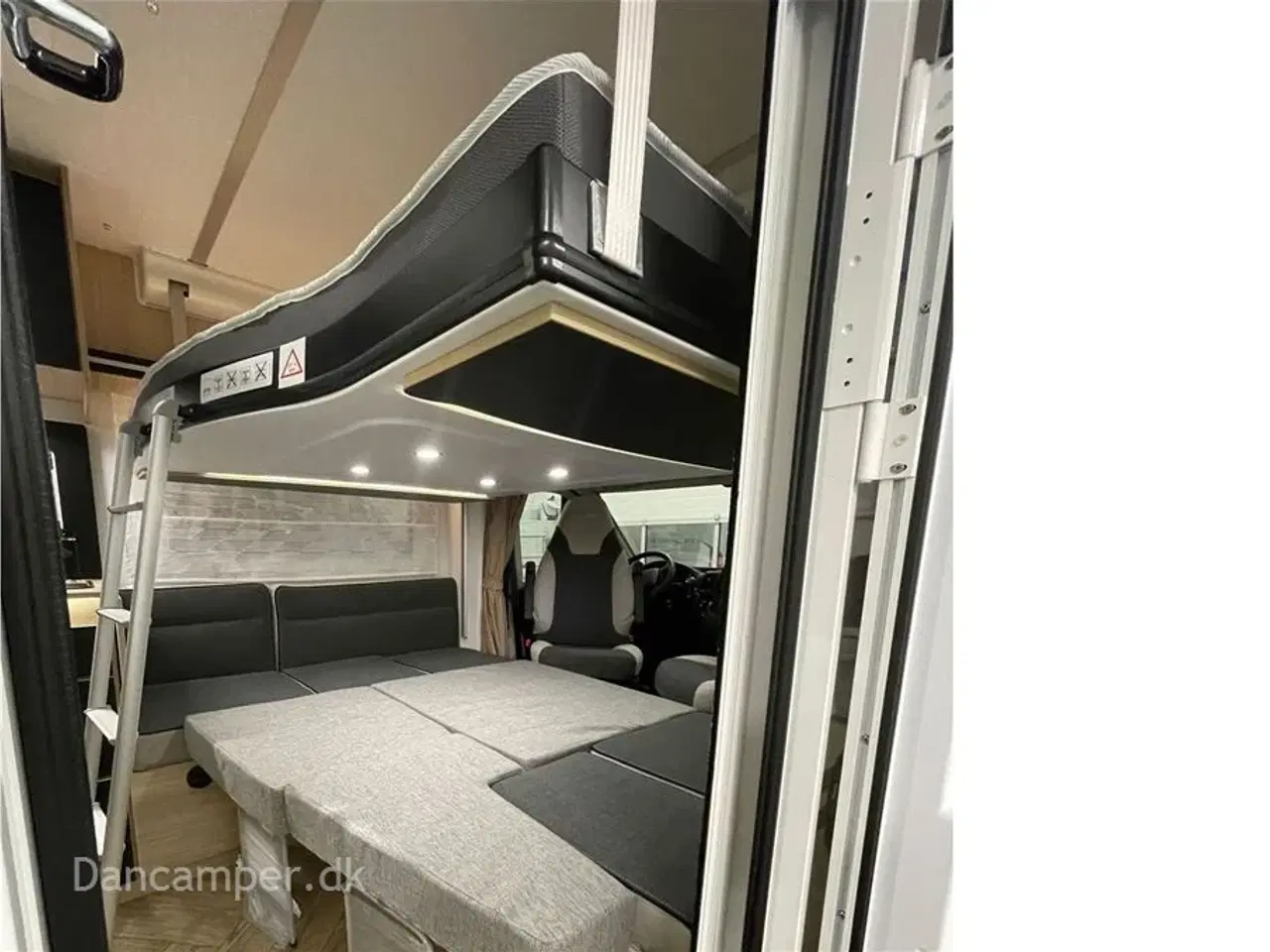 Billede 23 - 2024 - Chausson 650 Etape Line   Den flotte,  korte men dog meget rummelige Chausson 650 Etape Line  på kun 6,36 meter