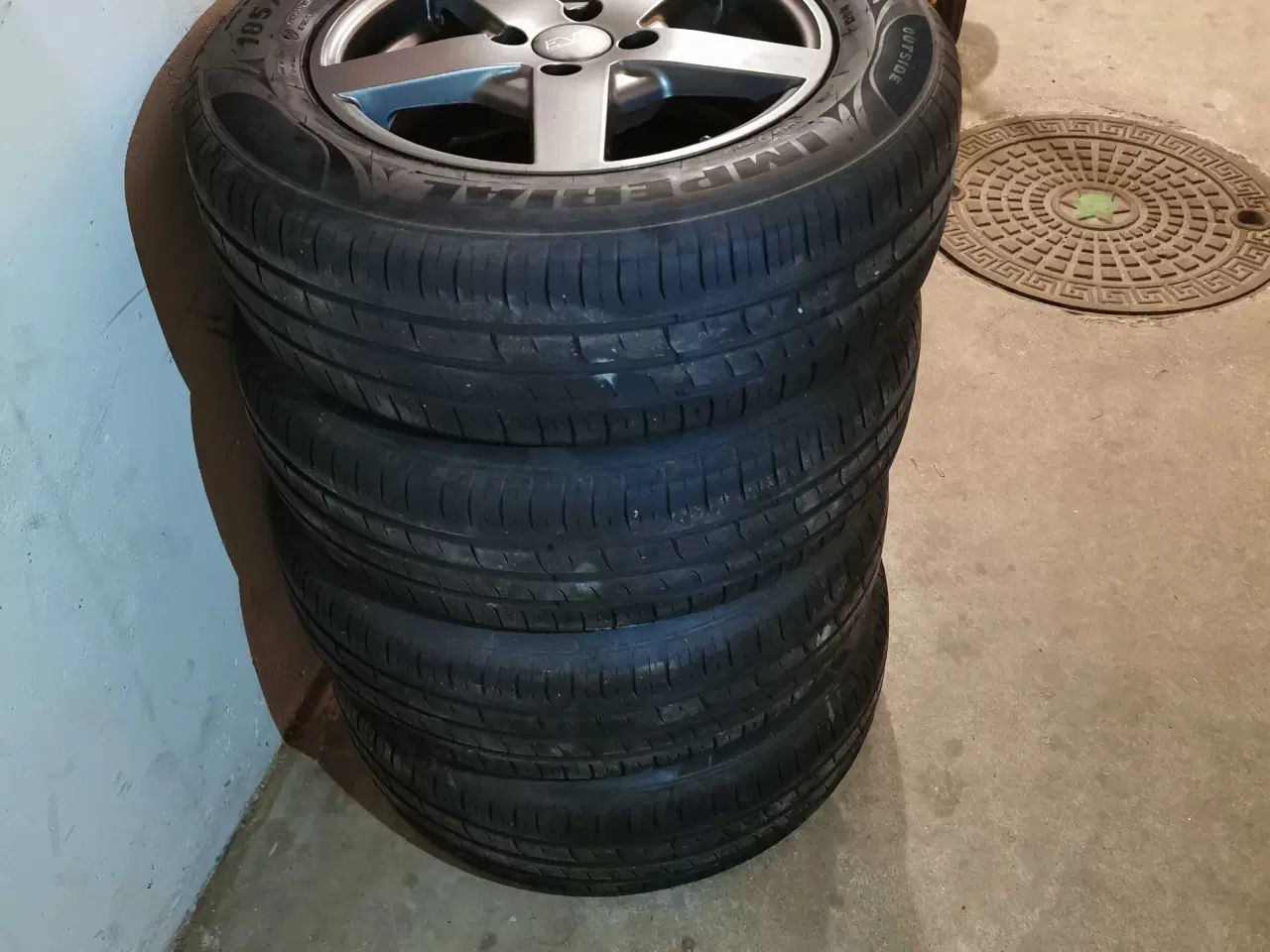 Billede 2 - Alufælge med dæk