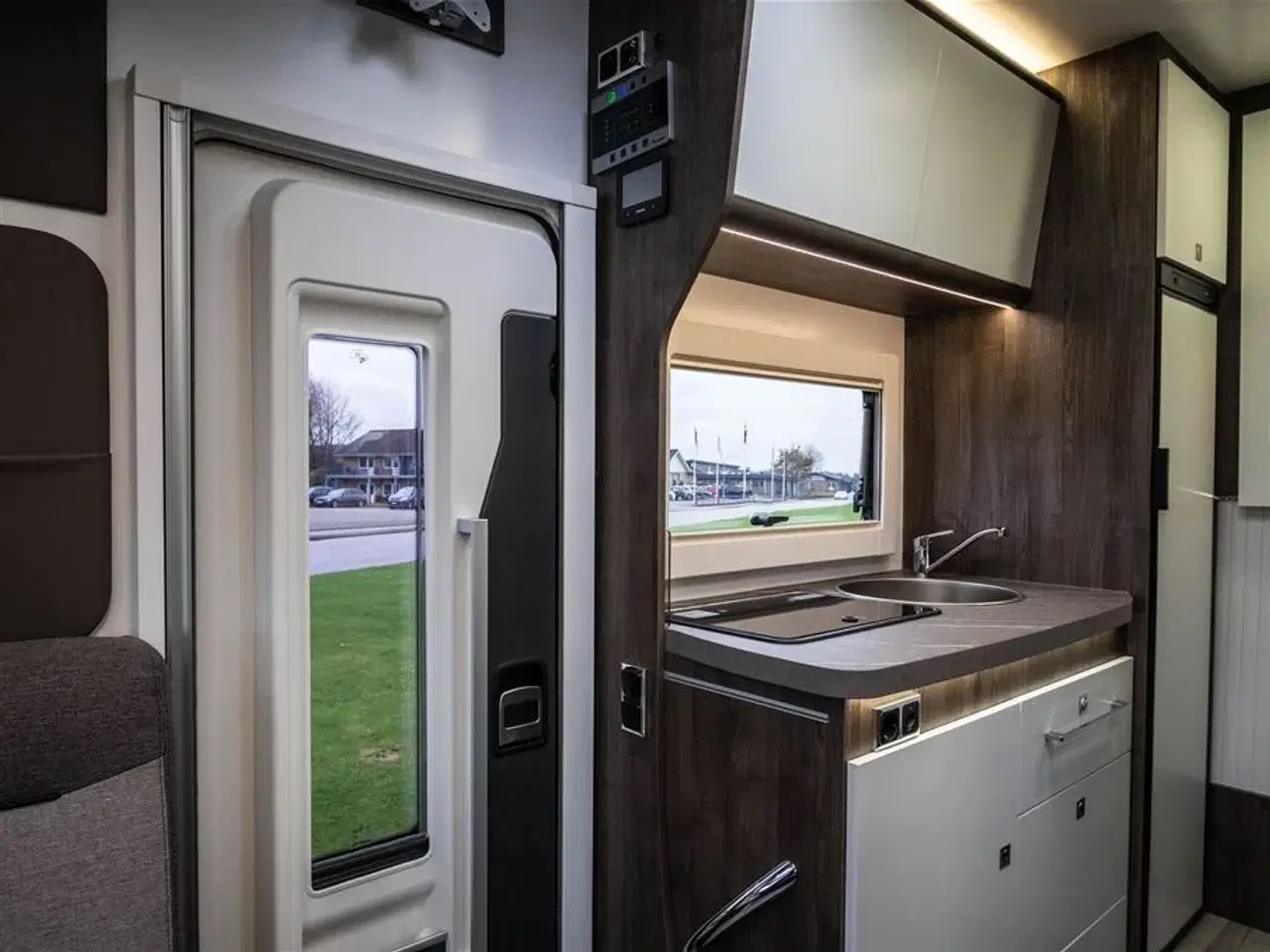 Billede 8 - 2026 - Benimar Tessoro 483