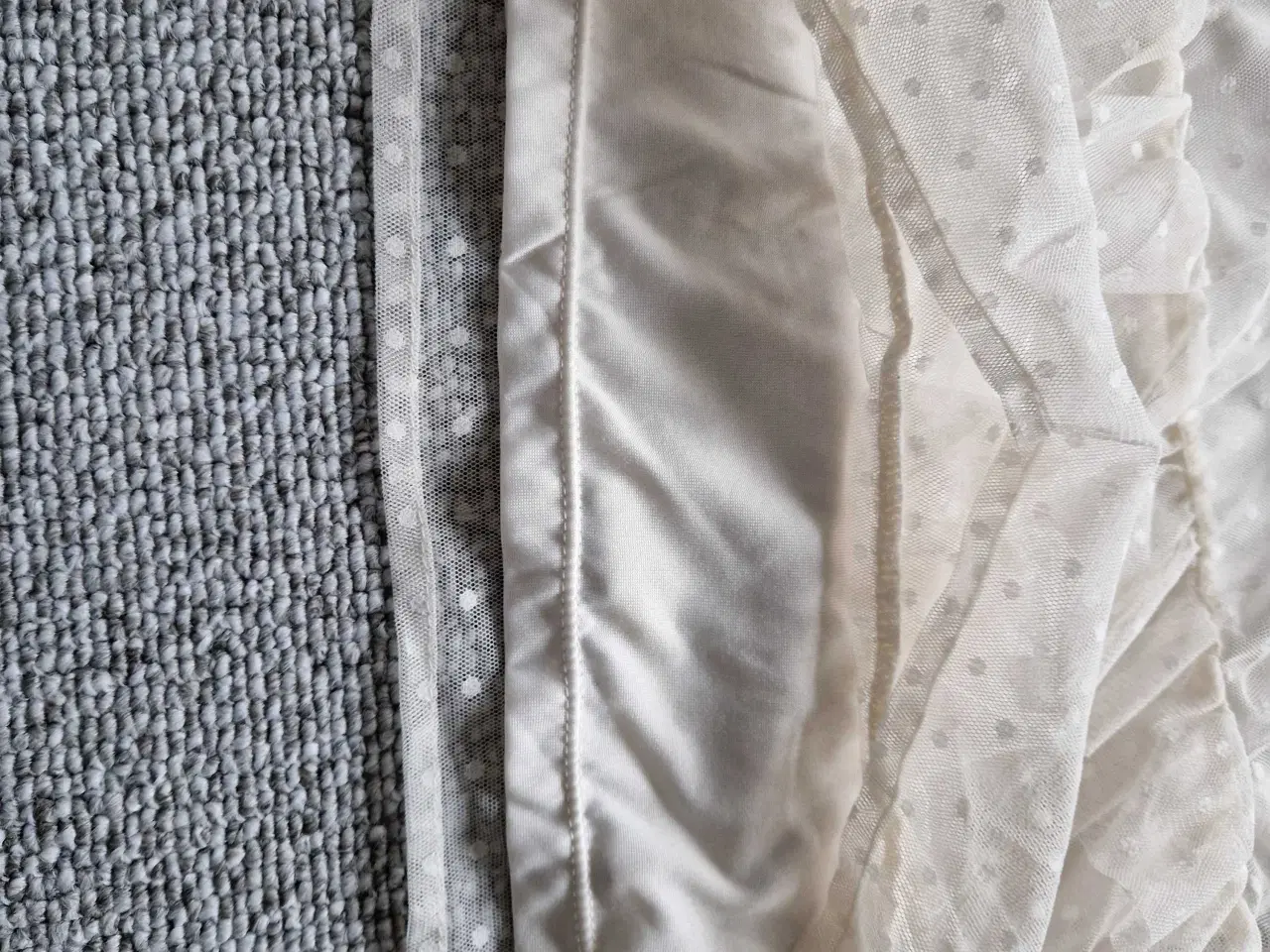 Billede 3 - Bluse str 134