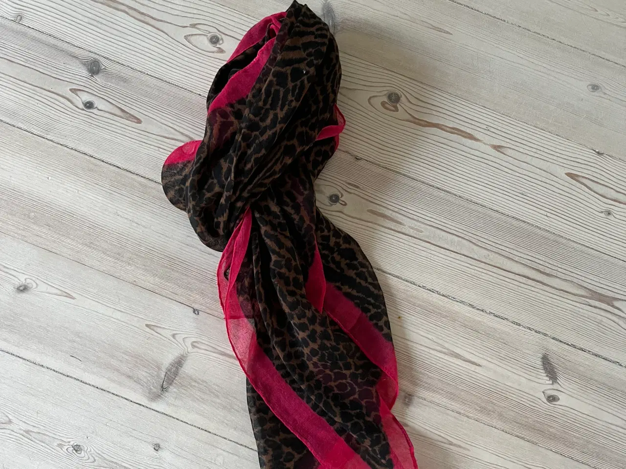 Billede 2 - Leopard tørklæde