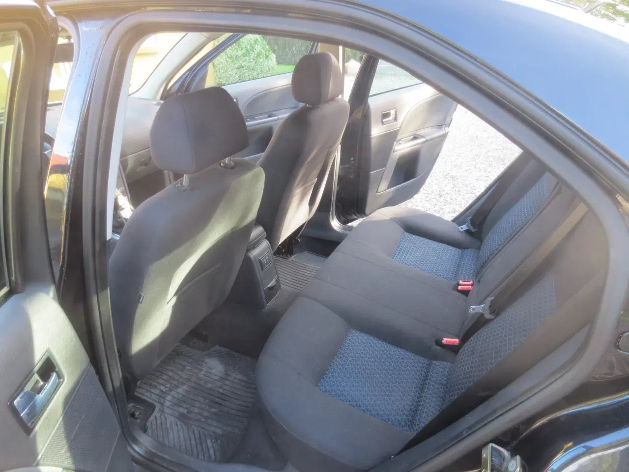 Billede 12 - Ford Mondeo 2.0 i 4 Døres synet 2024.