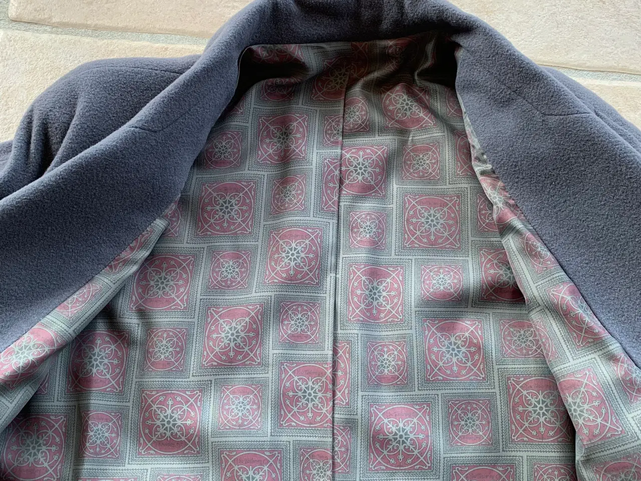 Billede 3 - Eget design grå dame uld jakke str. 44