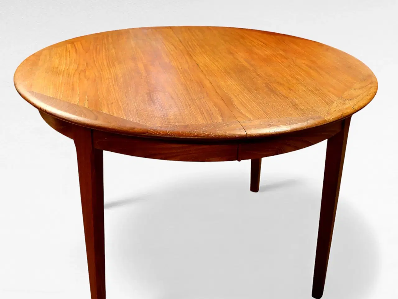Billede 3 - Rundt teak spisebord fra 1950’erne – m. udtræk
