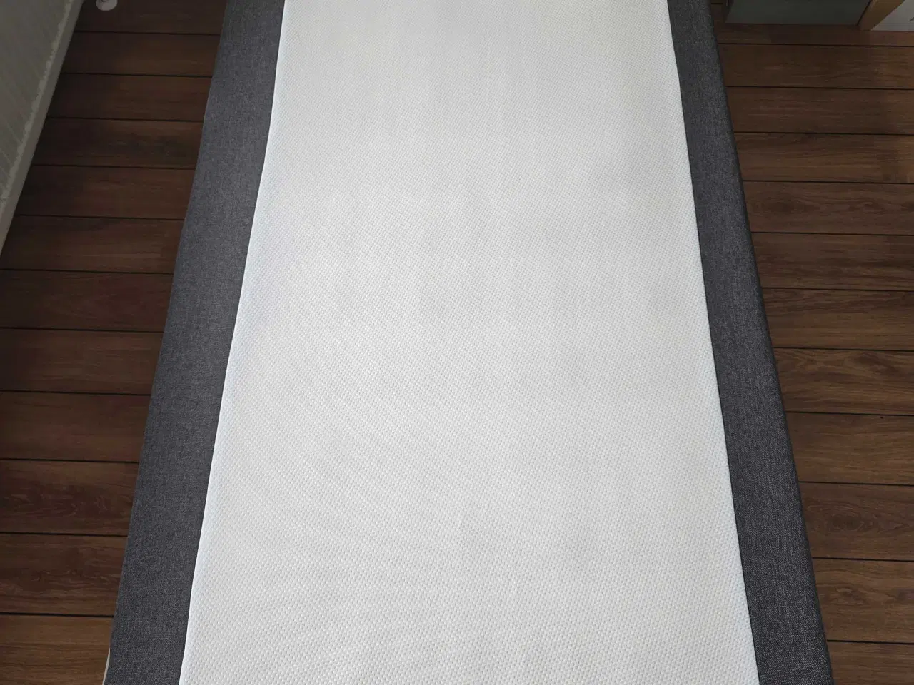 Billede 9 - 90x200 seng med madras 