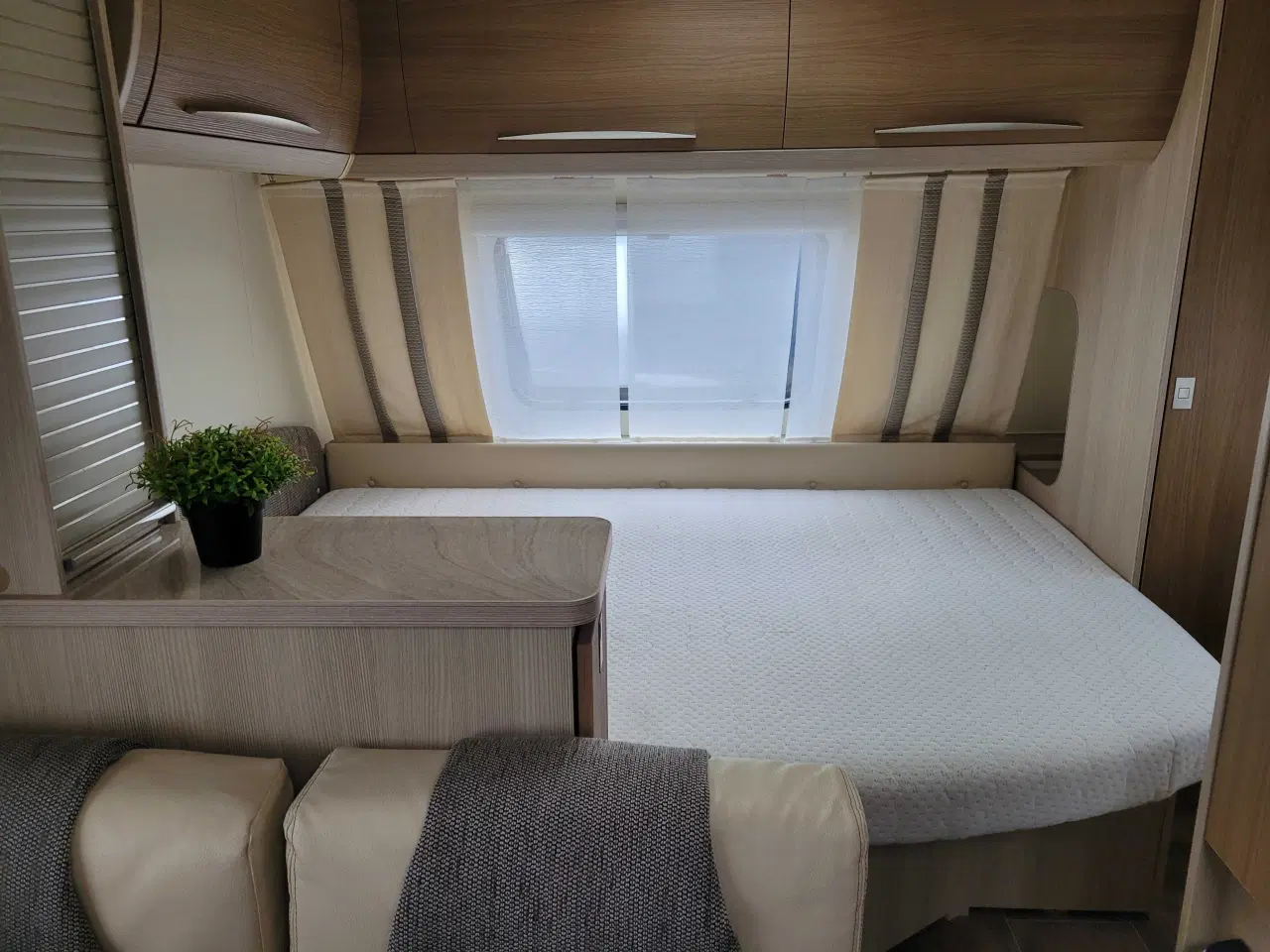 Billede 6 - 2013 Burstner 560 køjevogn..plads og godt design