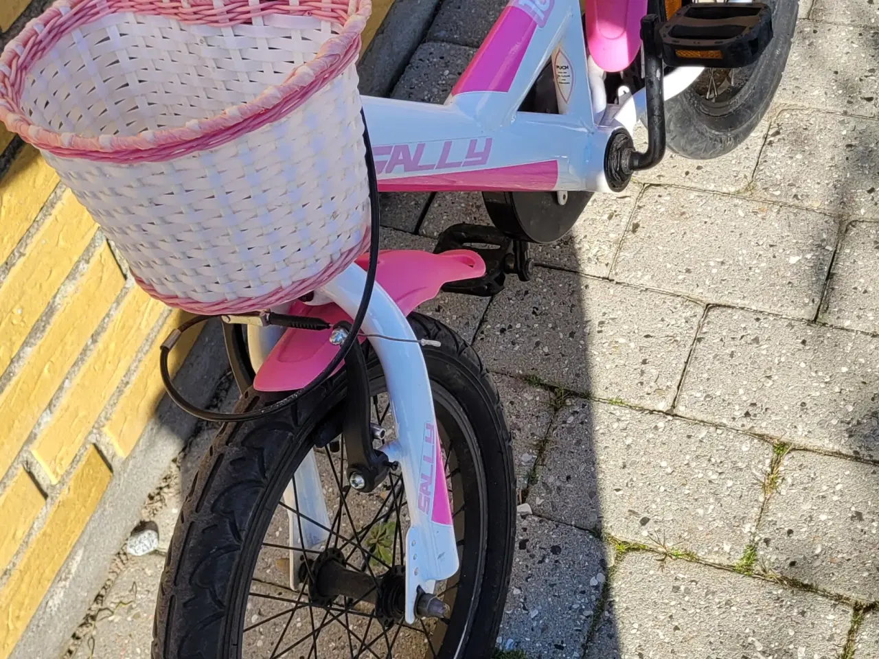 Billede 3 - Børne cykel Sally 16"