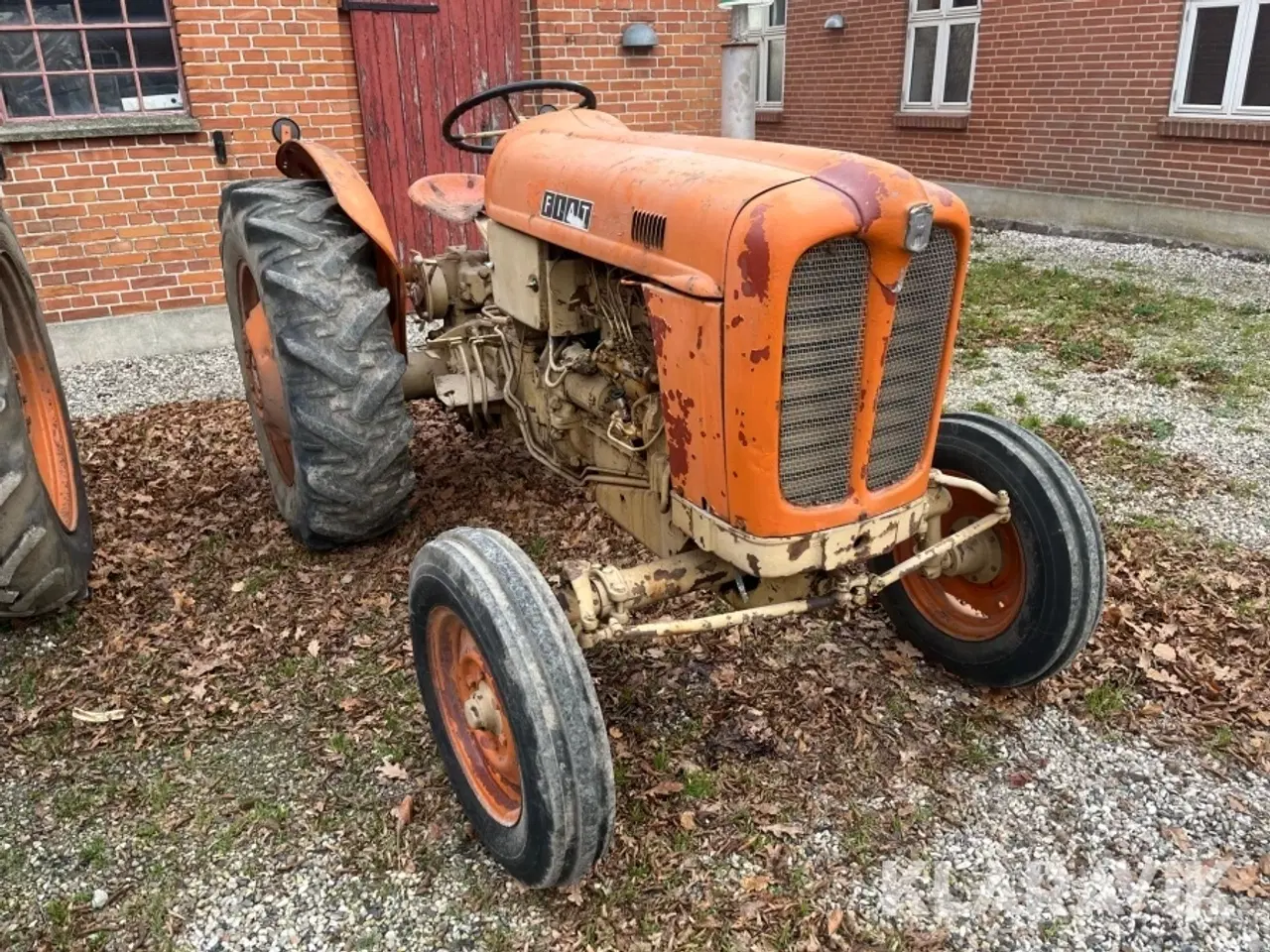 Billede 2 - Traktor Fiat 411 4 cylinder Diesel