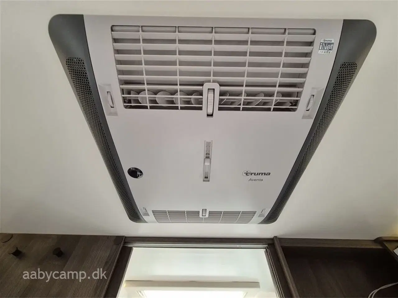 Billede 23 - 2021 - Benimar Amphitryon 957 Solceller. lithium batterier. A/C. hydrauliske støtteben. Webasto Dieselfyr. sænkbart cykelstativ. Luftundervogn på bagaksel.