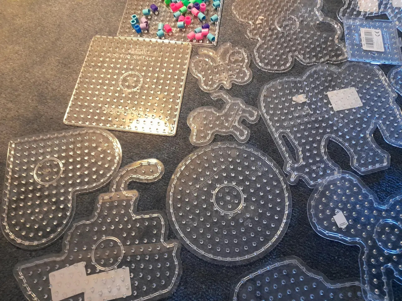 Billede 4 - Hama perleplader + lidt perler