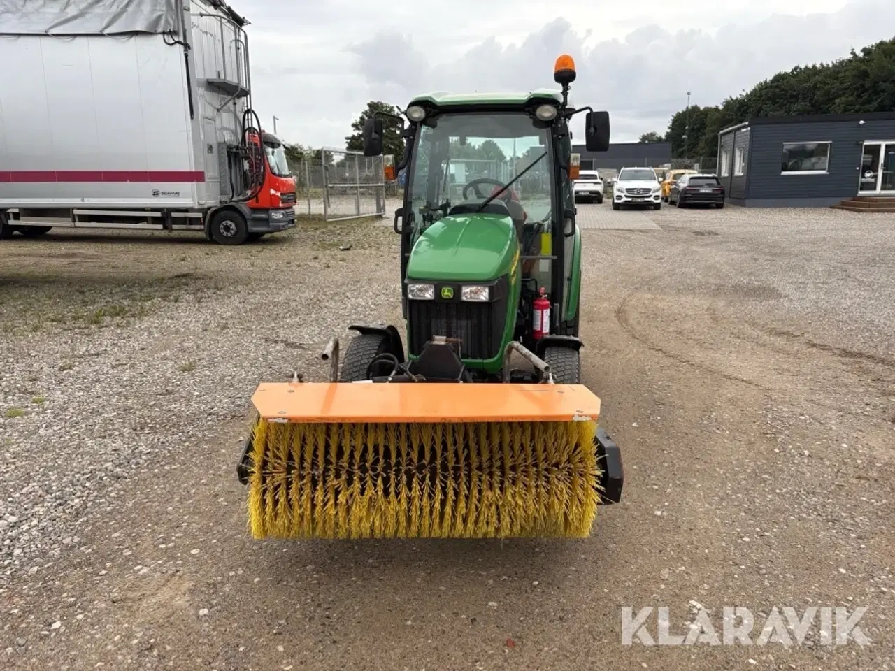 Billede 5 - Traktor John Deere 3720 med kost