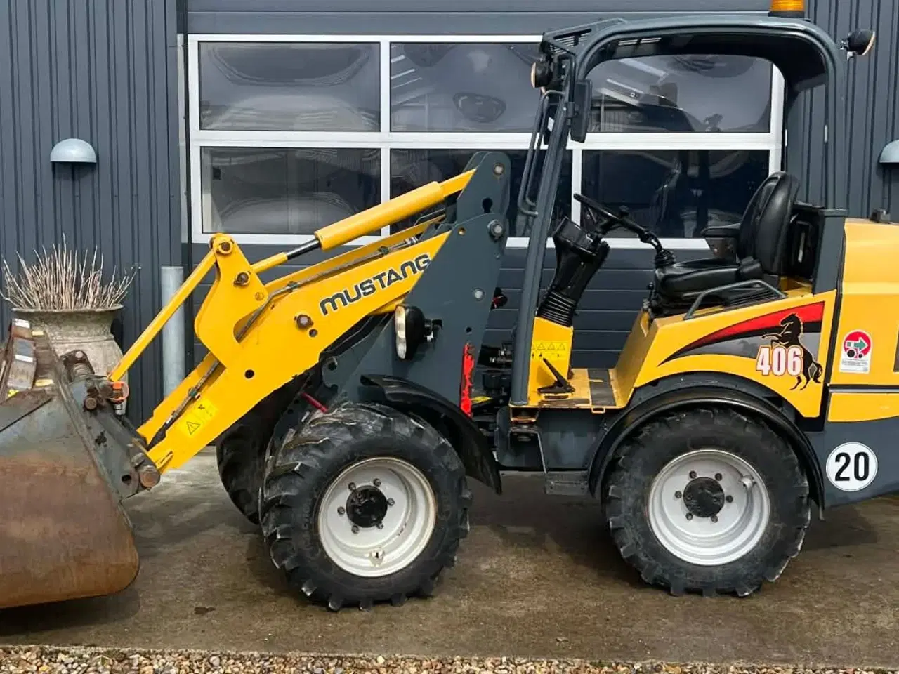 Billede 1 - Mustang AL 406