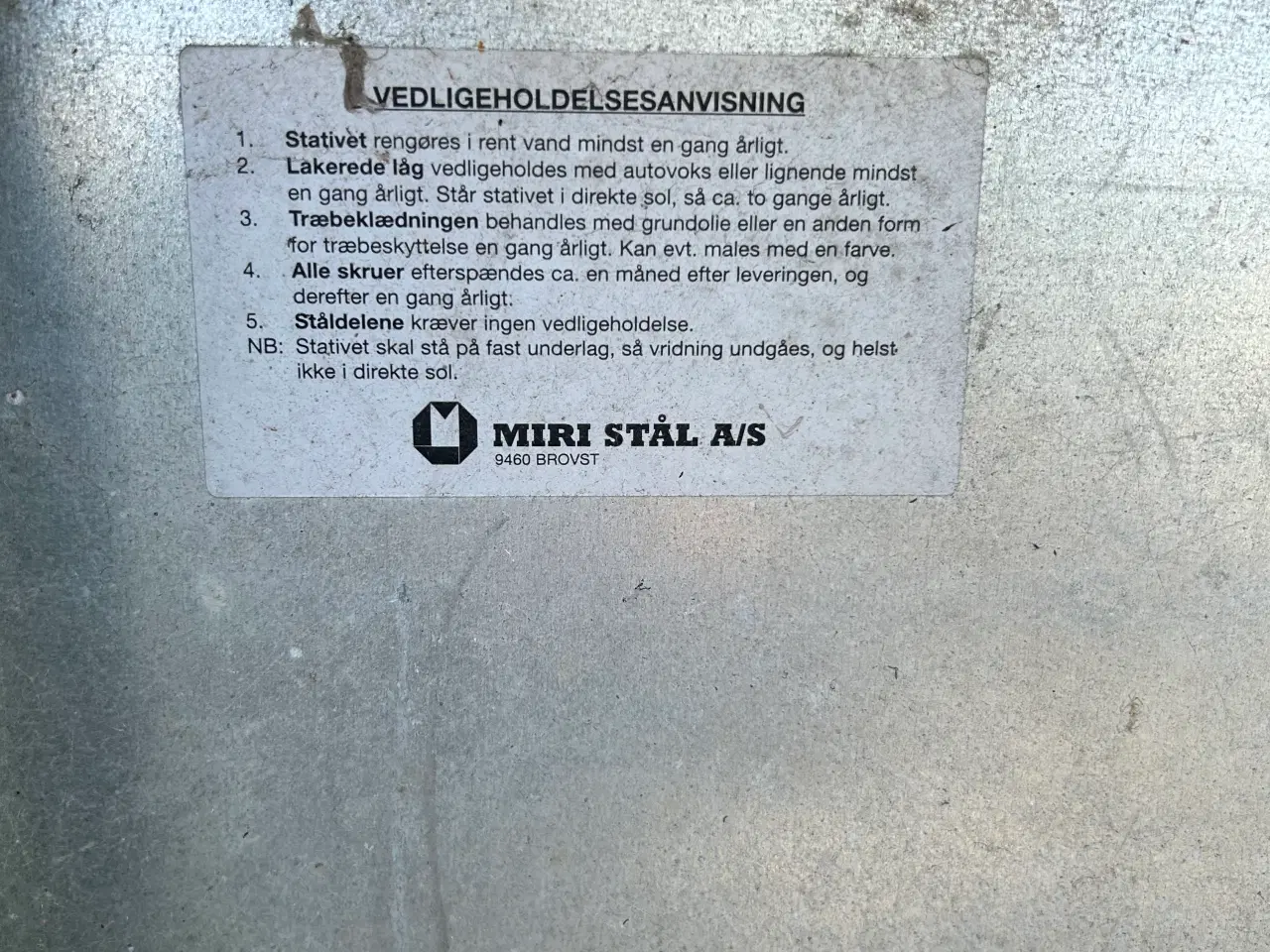 Billede 5 - Skraldespand med træ 