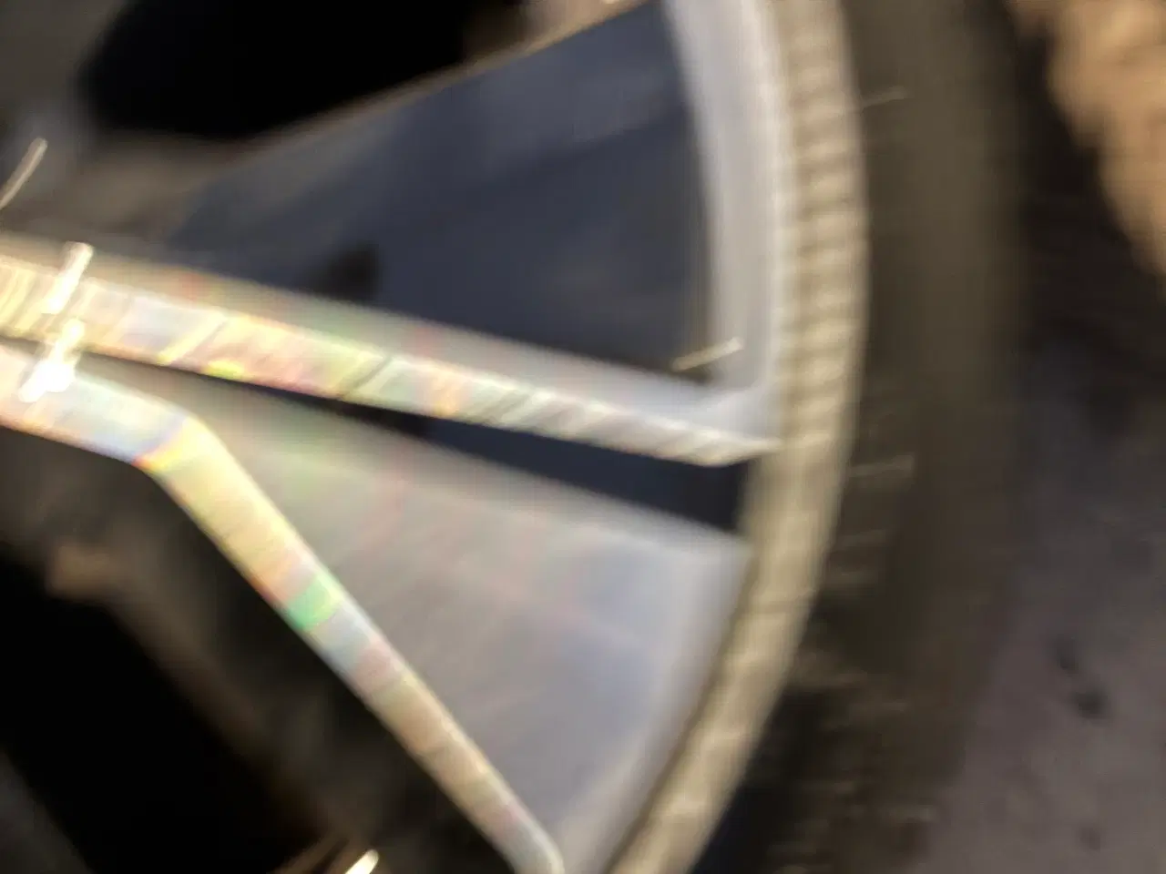 Billede 3 - Polestar 2 originale alufælge med gode helårsdæk