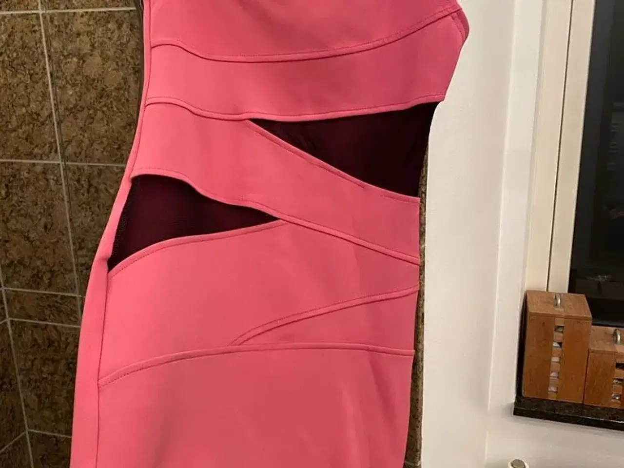Billede 1 - Flot pink kjole str xs