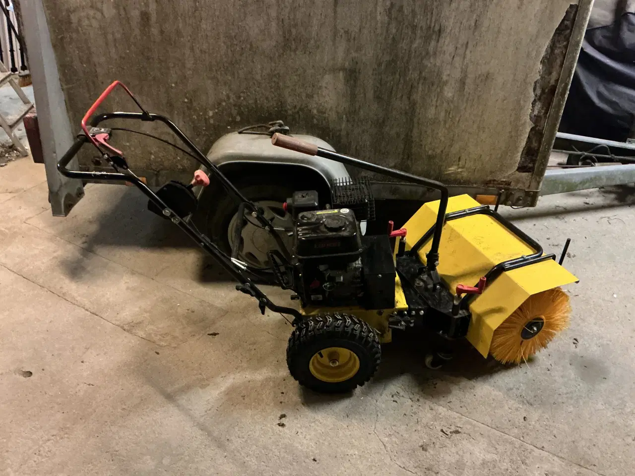 Billede 1 - loncin  fejemaskine 163cc