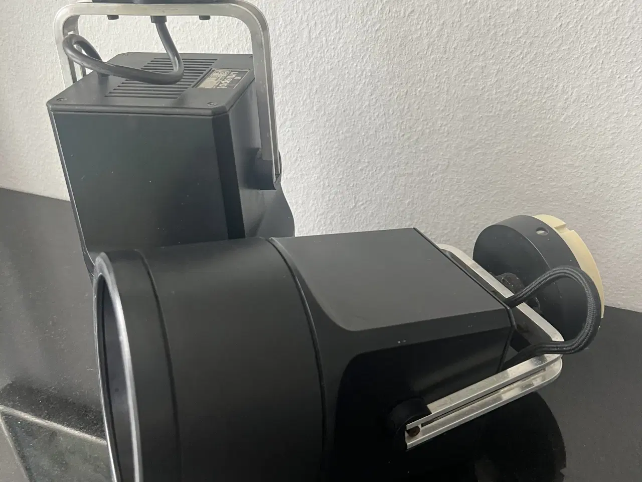 Billede 5 - 2 stk Unispot (Storebror)