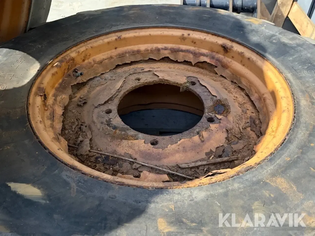 Billede 9 - Hjul + dæk Michelin + Seventy 19.5LR28 + 16.9R28X