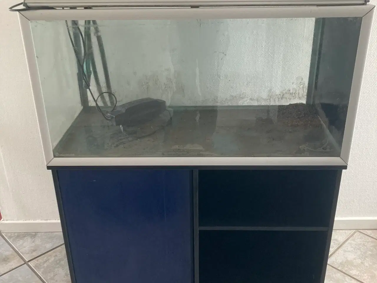 Billede 1 - 250+325 L akvastabil