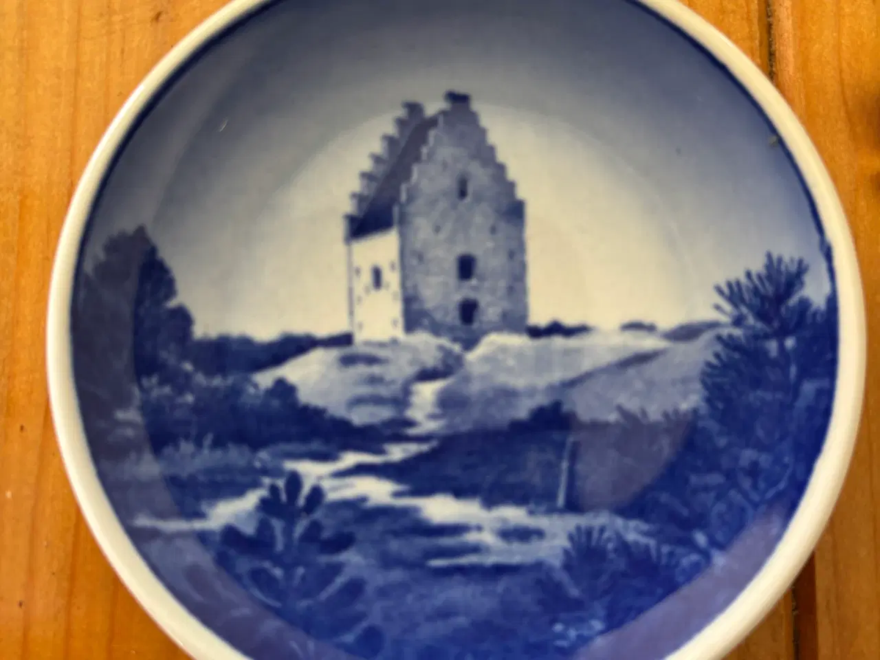 Billede 1 - Royal Copenhagen plaquette nr 81