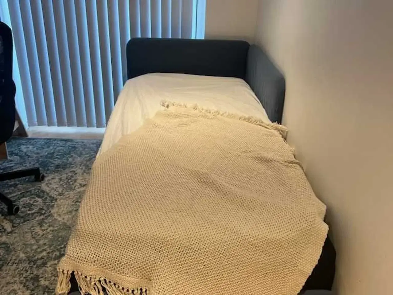 Billede 1 - IKEA seng med ekstra madras