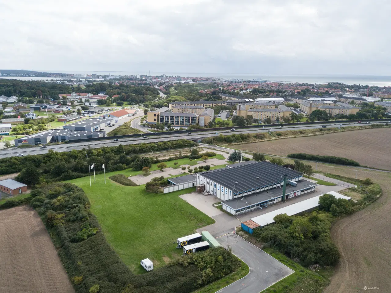 Billede 3 - Råt erhvervslejemål på 210 m² – skab dine egne rammer