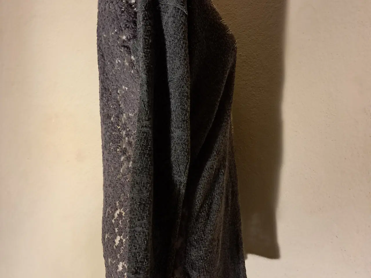 Billede 5 - Cream str. M bluse