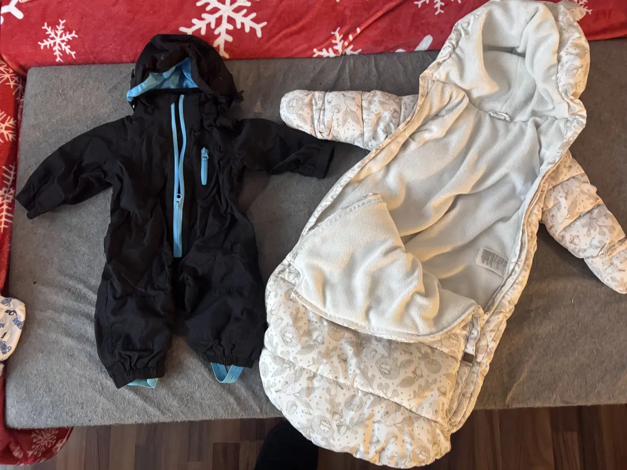 Billede 2 - tøjpakke inkl. køredragt & sovepose – str. 62-68