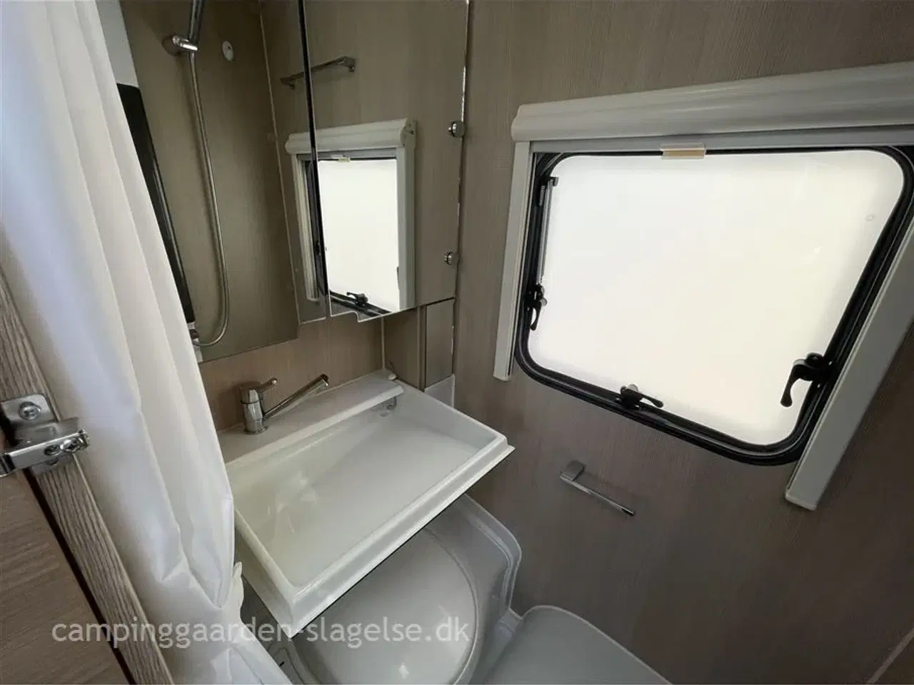 Billede 12 - 2020 - Adria Adora Supreme 502 UL   Luksus på hjul – klar til eventyr uden besvær!