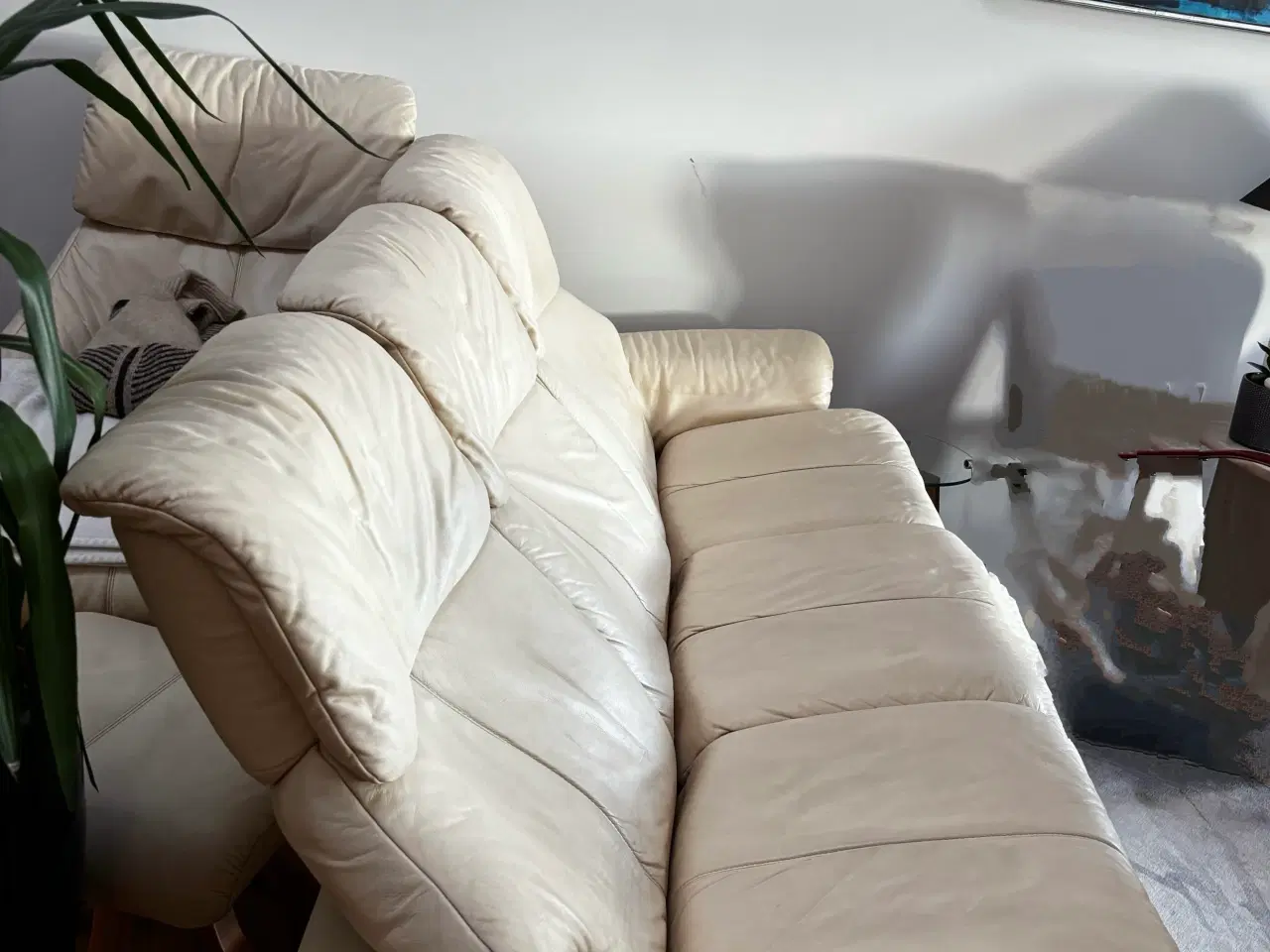 Billede 7 - BD Design møbelsæt i cremefarvet læder.