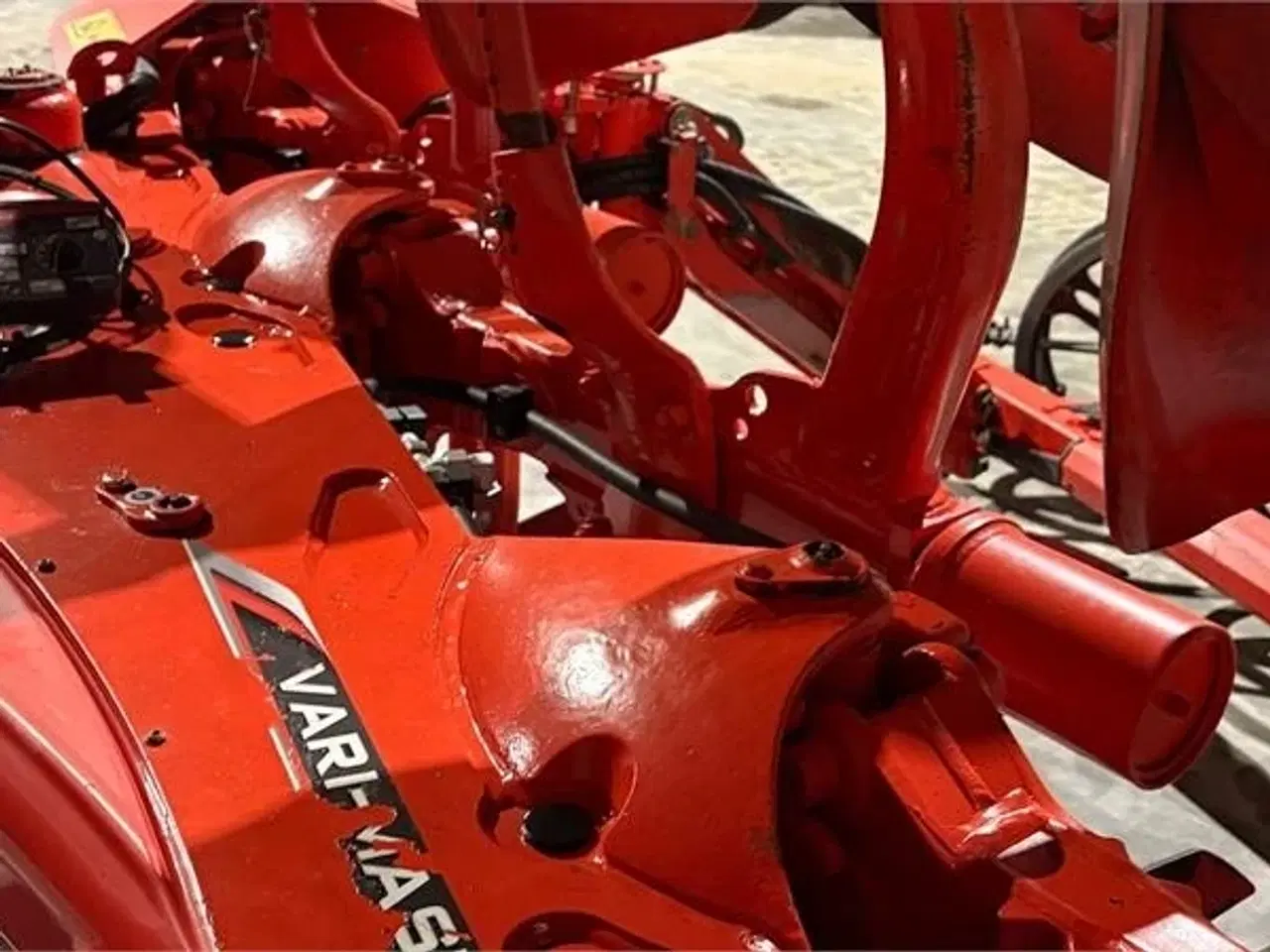 Billede 15 - Kuhn Varimaster L Med pakker på - plovet 500 ha