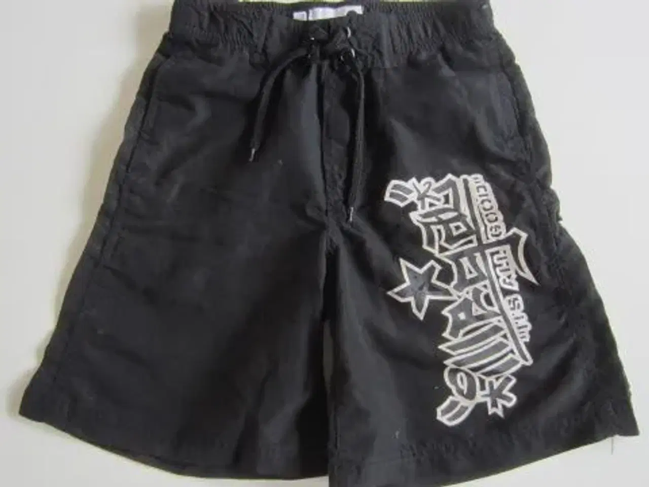 Billede 1 - Str. 116, sorte shorts