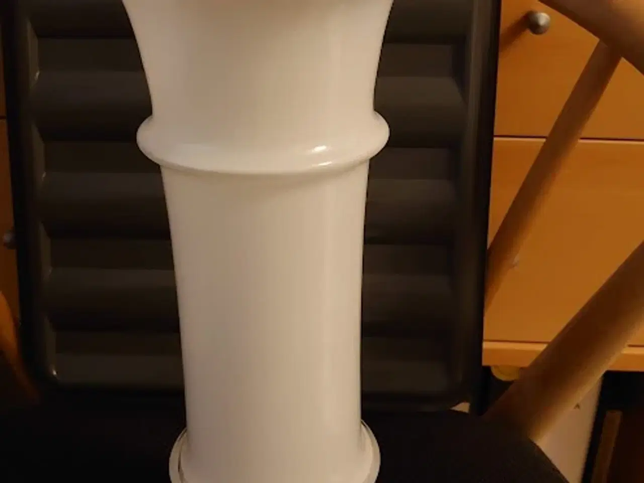 Billede 1 - Hvid Holmegaard vase