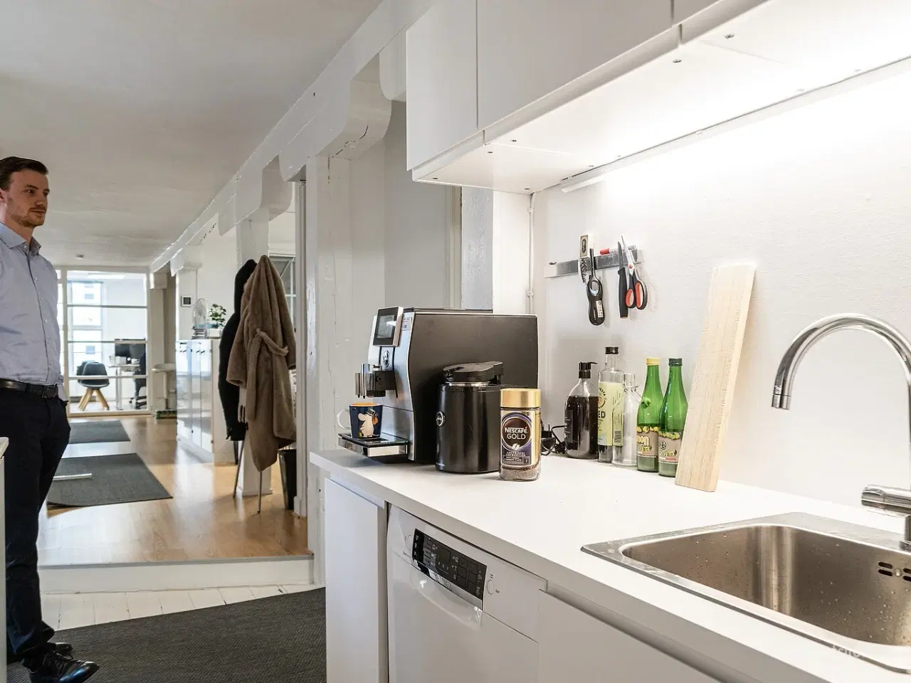 Billede 32 - Flyt direkte ind! 191 m² fuldt møbleret kontor med mødefaciliteter. internet og parkering – kun få skridt fra Nørreport