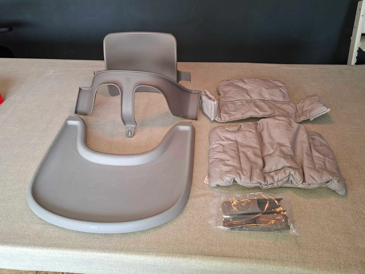 Billede 1 - Stokke newborn babysæt med bord 