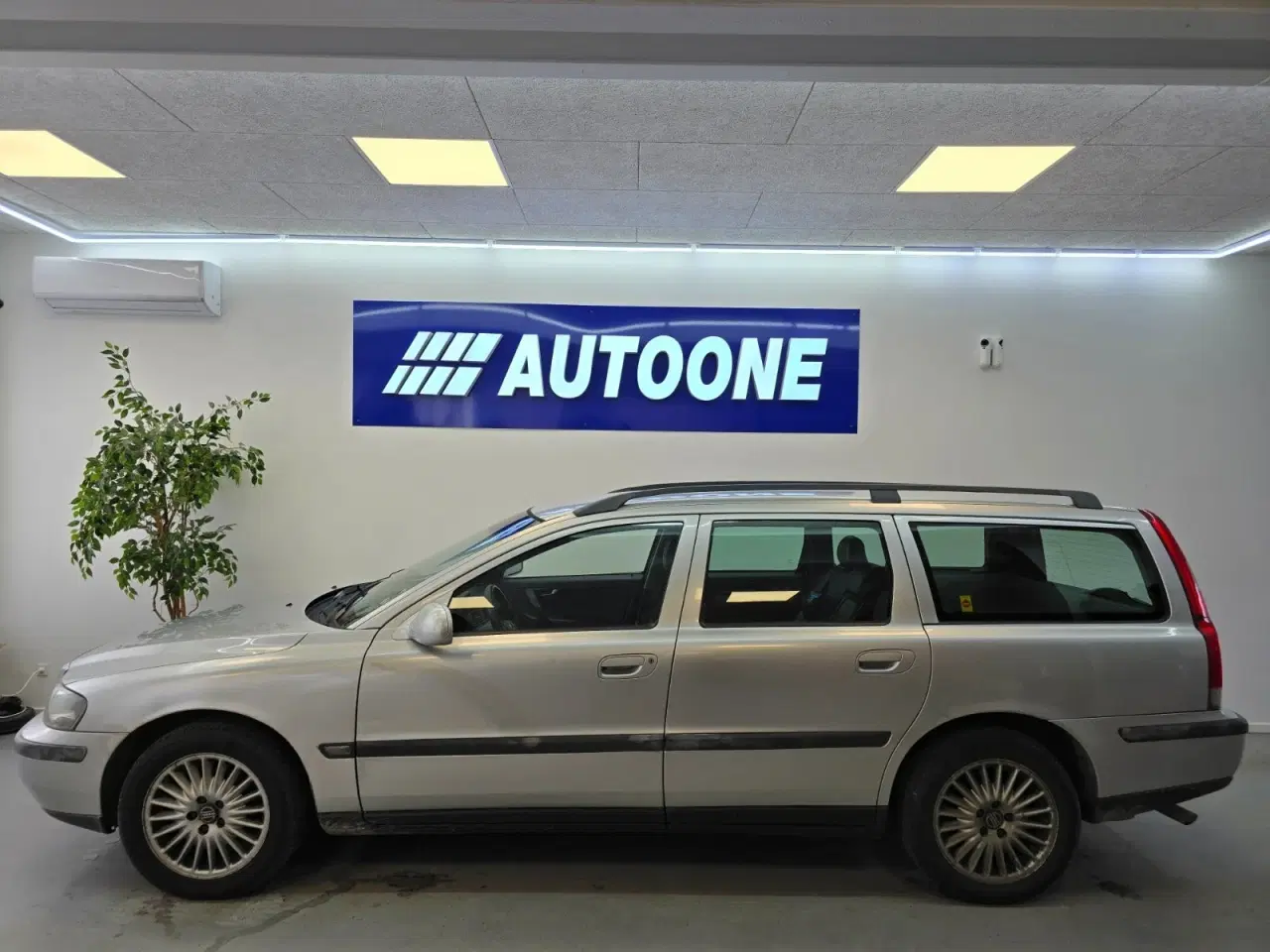 Billede 2 - Volvo V70 2,4 140 aut.
