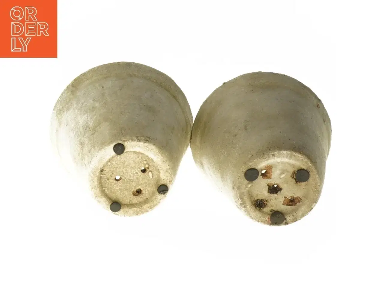 Billede 2 - To små urtepotter (str. 15x12 cm)