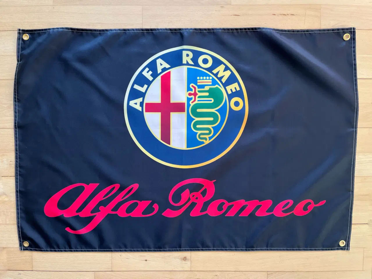 Billede 1 - Flag med Alfa Romeo