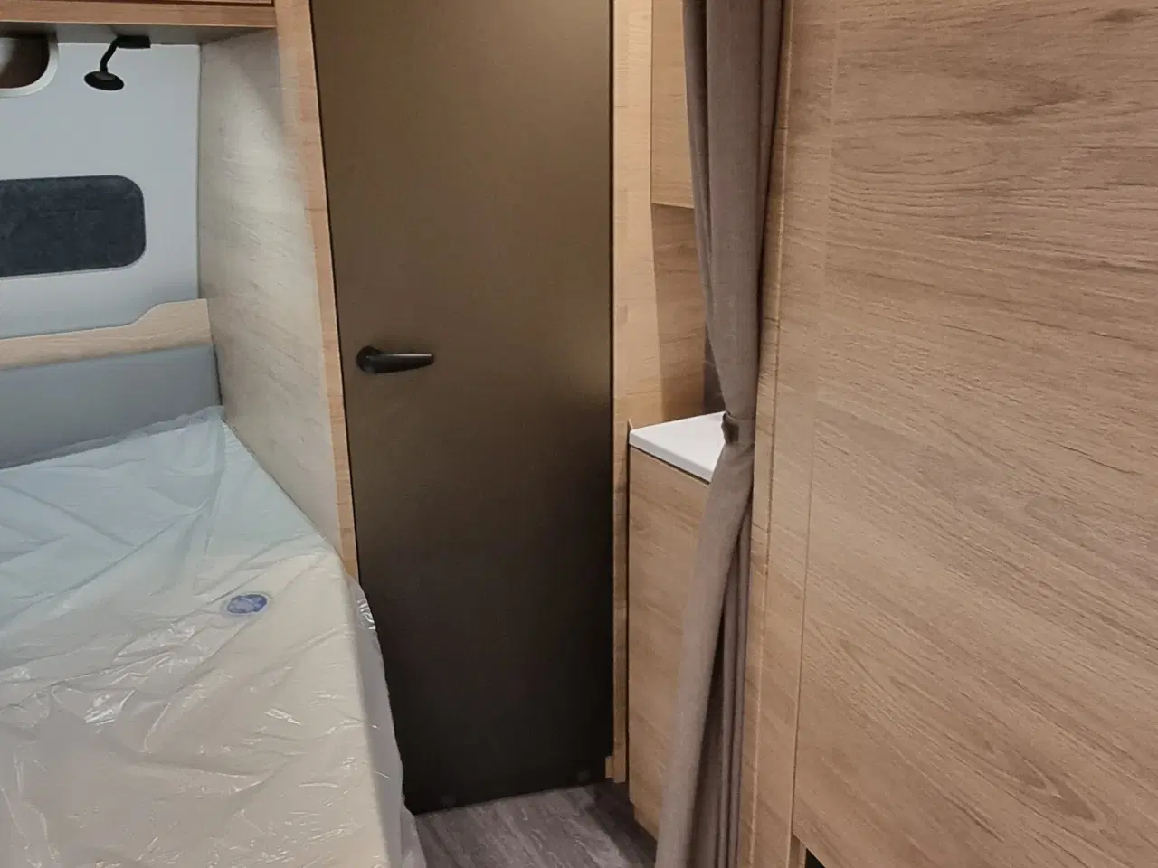 Billede 9 - Weinsberg CaraOne 450 FU EDITION HOT 2026.