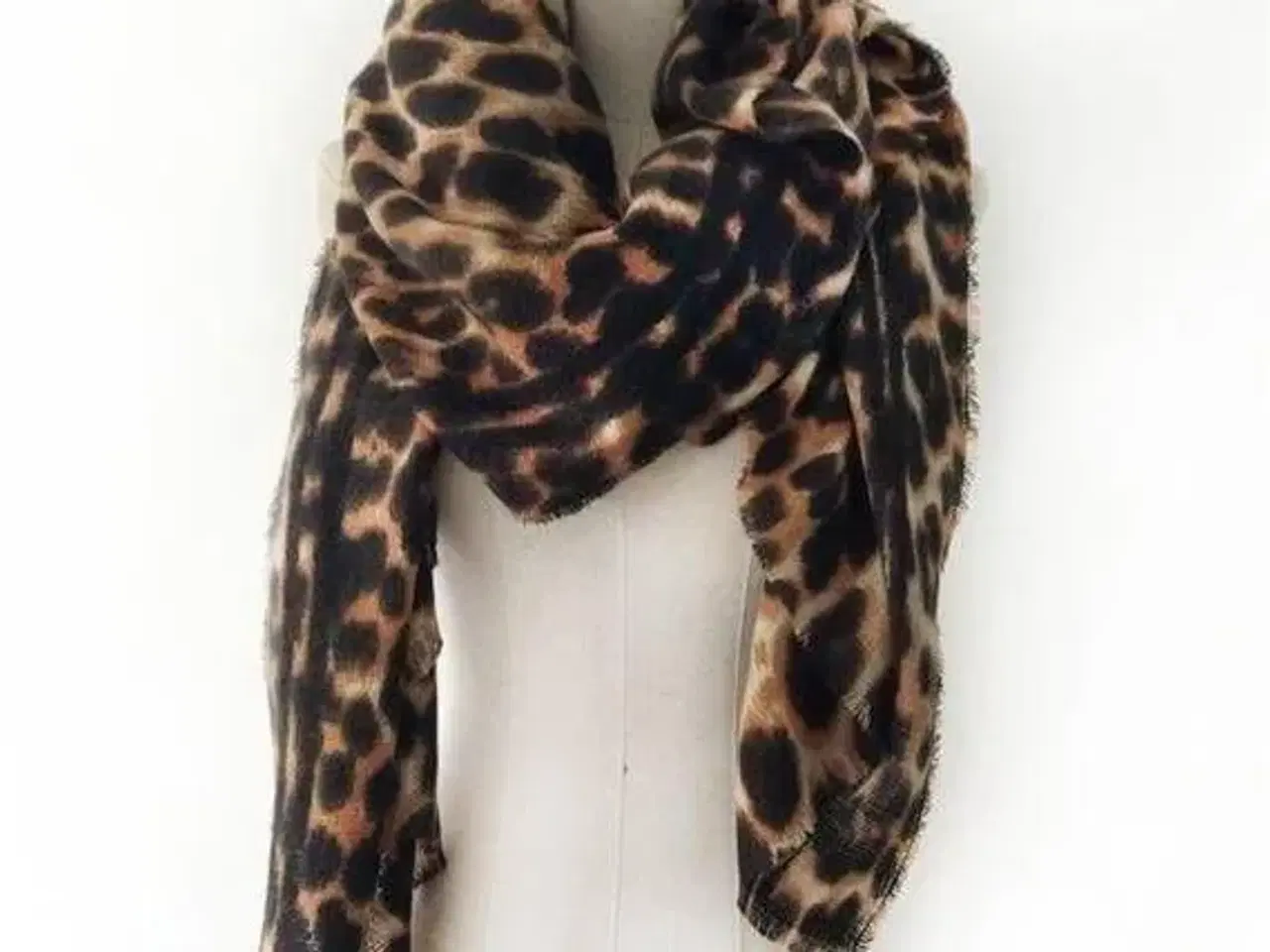 Billede 3 - Lækkert luksus leopard tørklæde