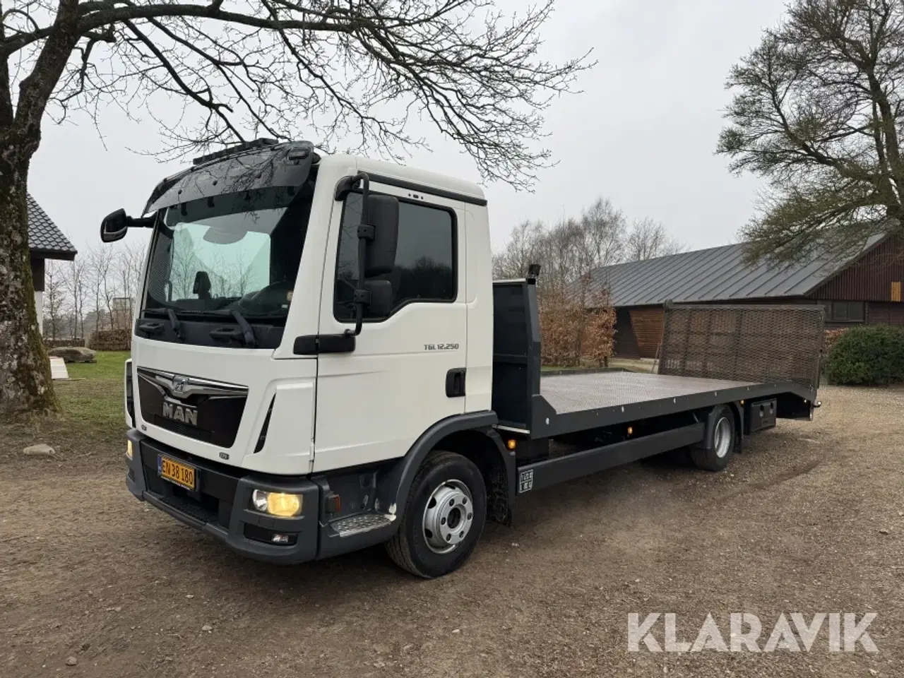 Billede 1 - Lastbil MAN TGL 12.250 med knæklad