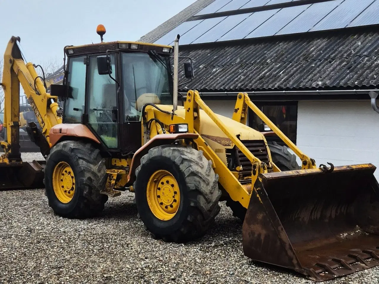 Billede 2 - Hydrema 906B / hy. skift for og bag / skovlsæt / årgang 1997